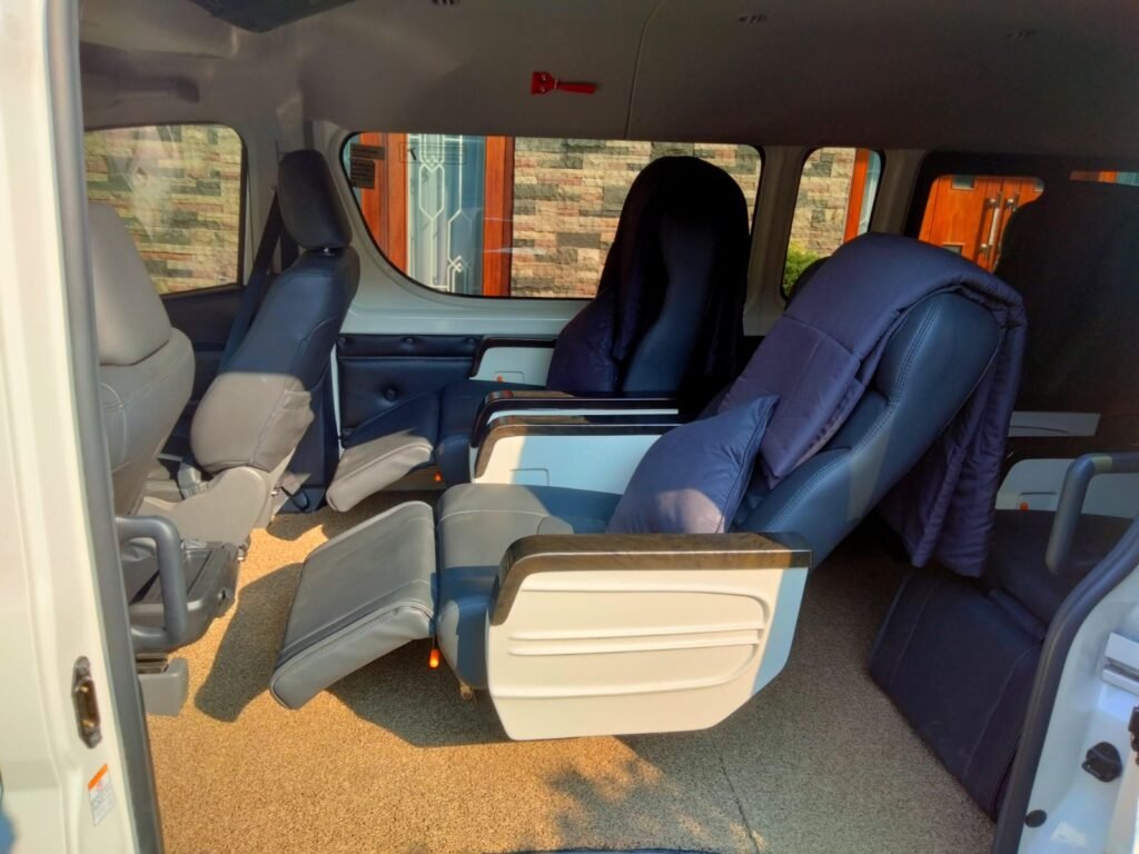 sewa hiace luxury semarang