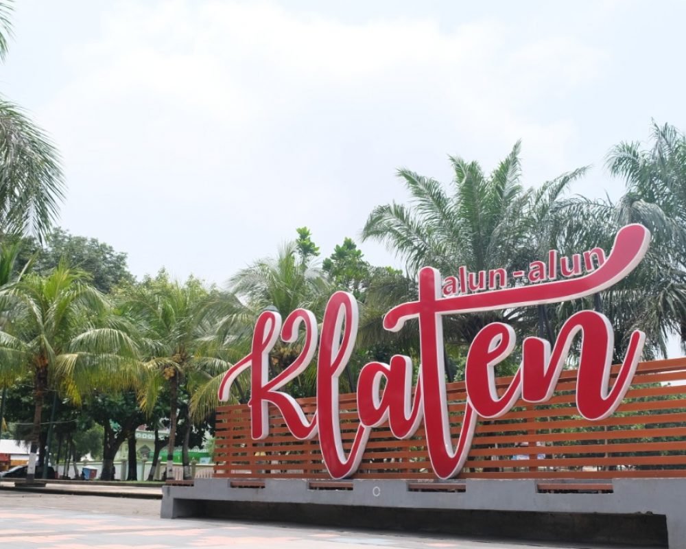 Banyak orang yang menyukai penyewaan Hiace dari Semarang ke Klaten